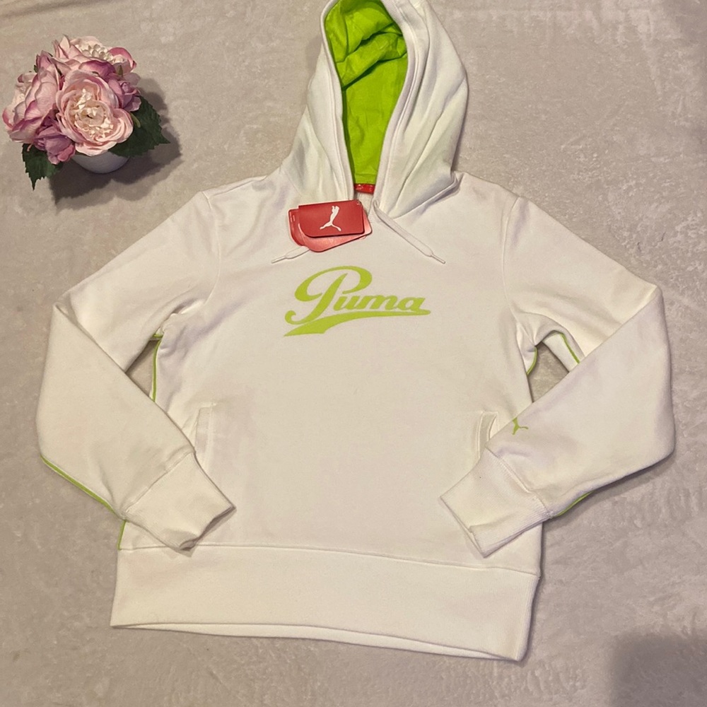 NWT Size M Women’s PUMA Hoodie - Picture 1 of 12